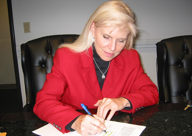 signing loan papers