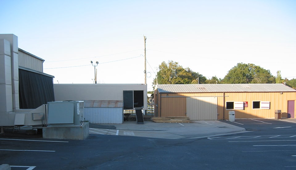 trailer with ramp